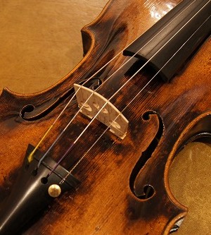 I[h@CIiI[XgAAEB[jOld Viennese violin  ca.1820